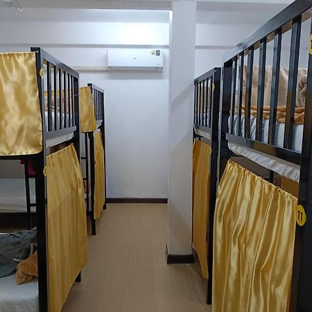 Silom Guesthouse Bangkok Kültér fotó