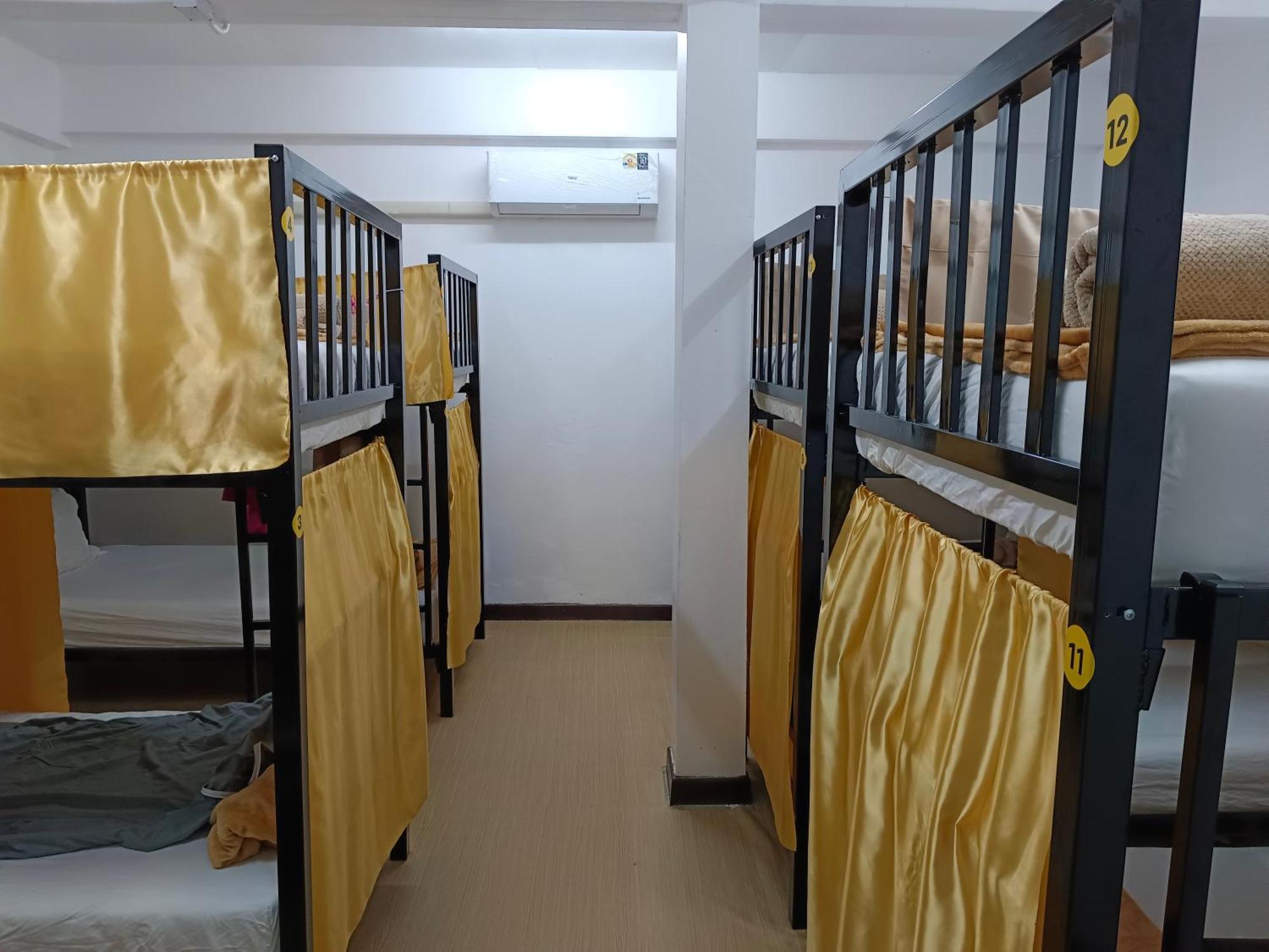 Silom Guesthouse Bangkok Kültér fotó