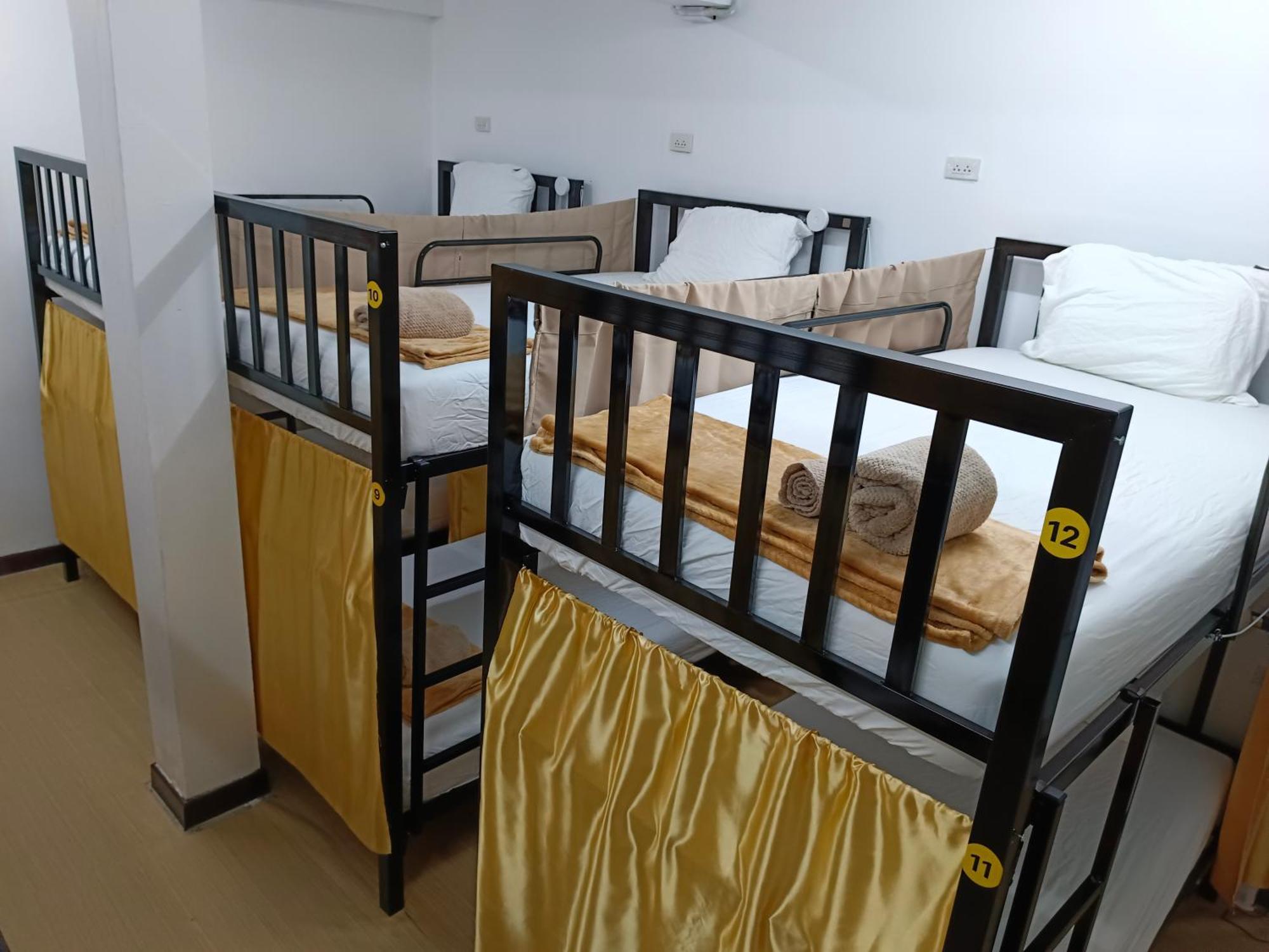 Silom Guesthouse Bangkok Kültér fotó